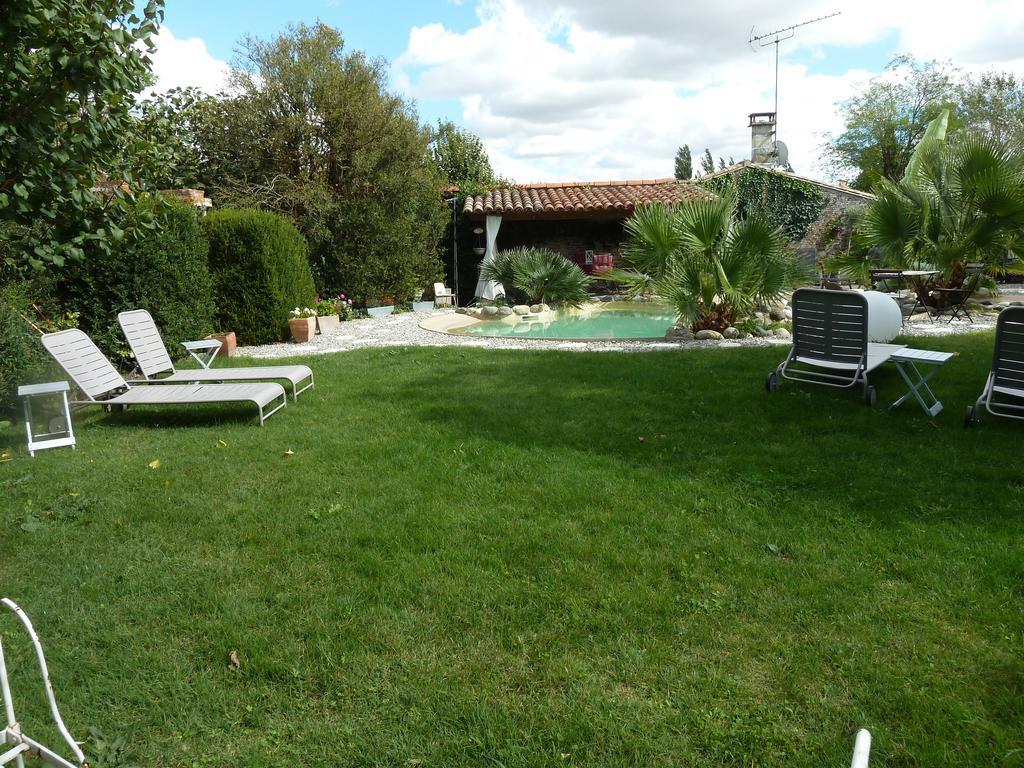 Chambre D'Hotes "Le Village" Villenouvelle Exterior photo